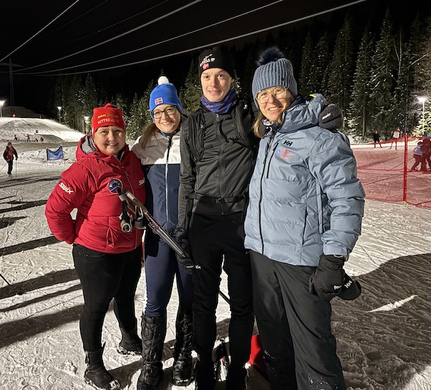 Leder i Nittedals skigruppe Gry Stensrud, Daglig leder i Akershus skikrets Ingunn Fossmellem, Sindre R&oslash;nning fra Sparebankstiftelsen DNB og Marianne Myklebust fra Norges Skiforbund