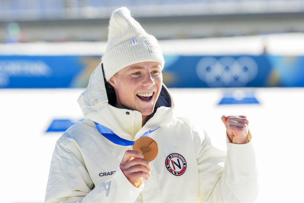 Medalje i OL-debuten: Einar Hedegart tar bronse i sin OL-debut p&aring; 10 km individuell start i fri stil. (Foto: NTB/Lise &Aring;serud)