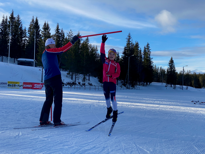 Hopp på flatmark